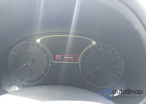 2018 Nissan Altima 2.5 Sr из США, поврежденный, VIN 1N4AL3AP1JC293471